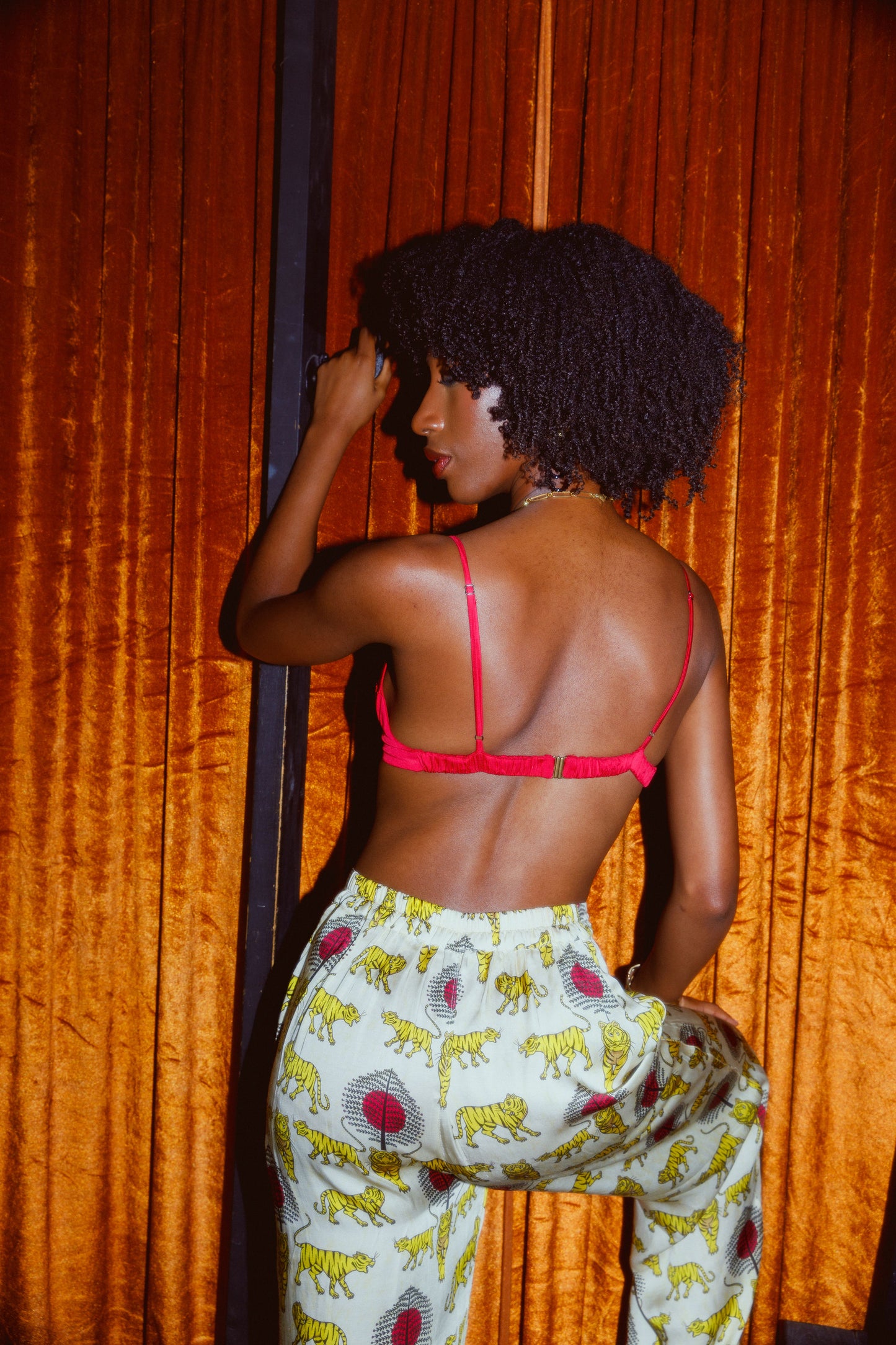 SCARLET LETTER BRALETTE