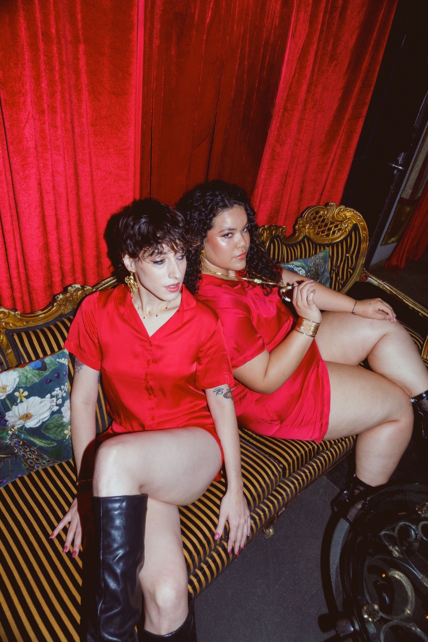 SCARLET LETTER TWO-PIECE SET