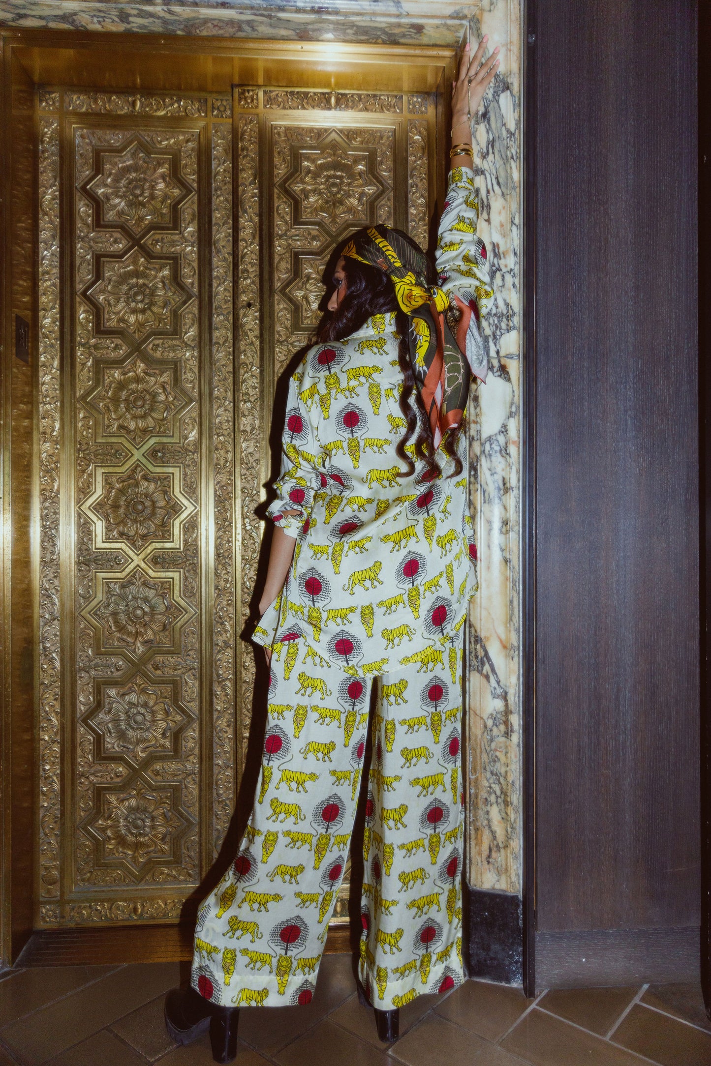 ROYAL TIGER TWO-PIECE SET
