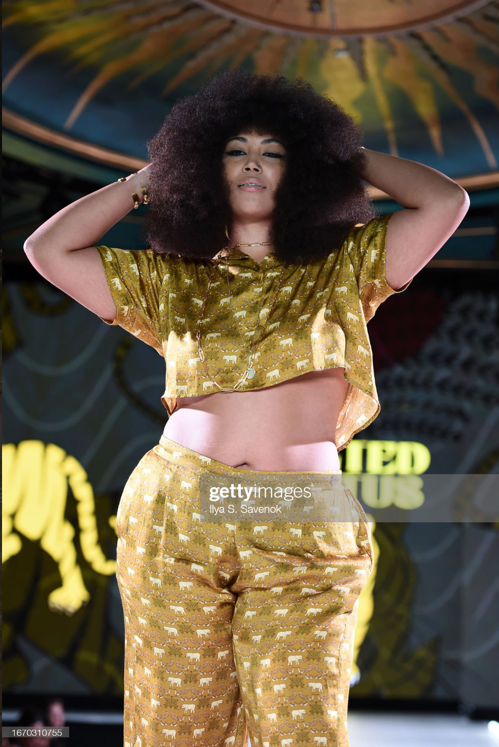 ELEPHANT ENERGY CROP TOP